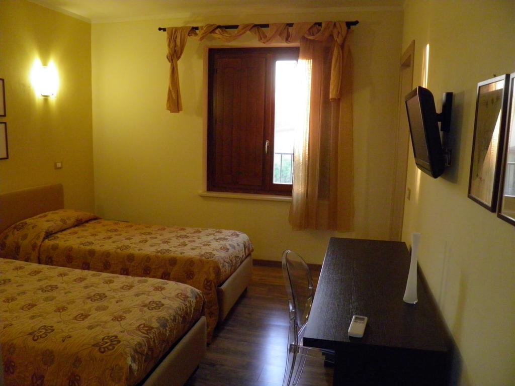 Affittacamere Il Persicone Cornaleto Room photo